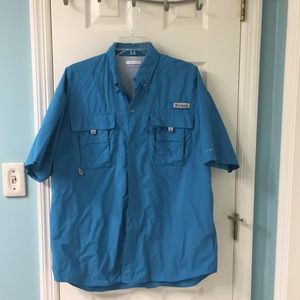 Columbia medium button up shirt S/S